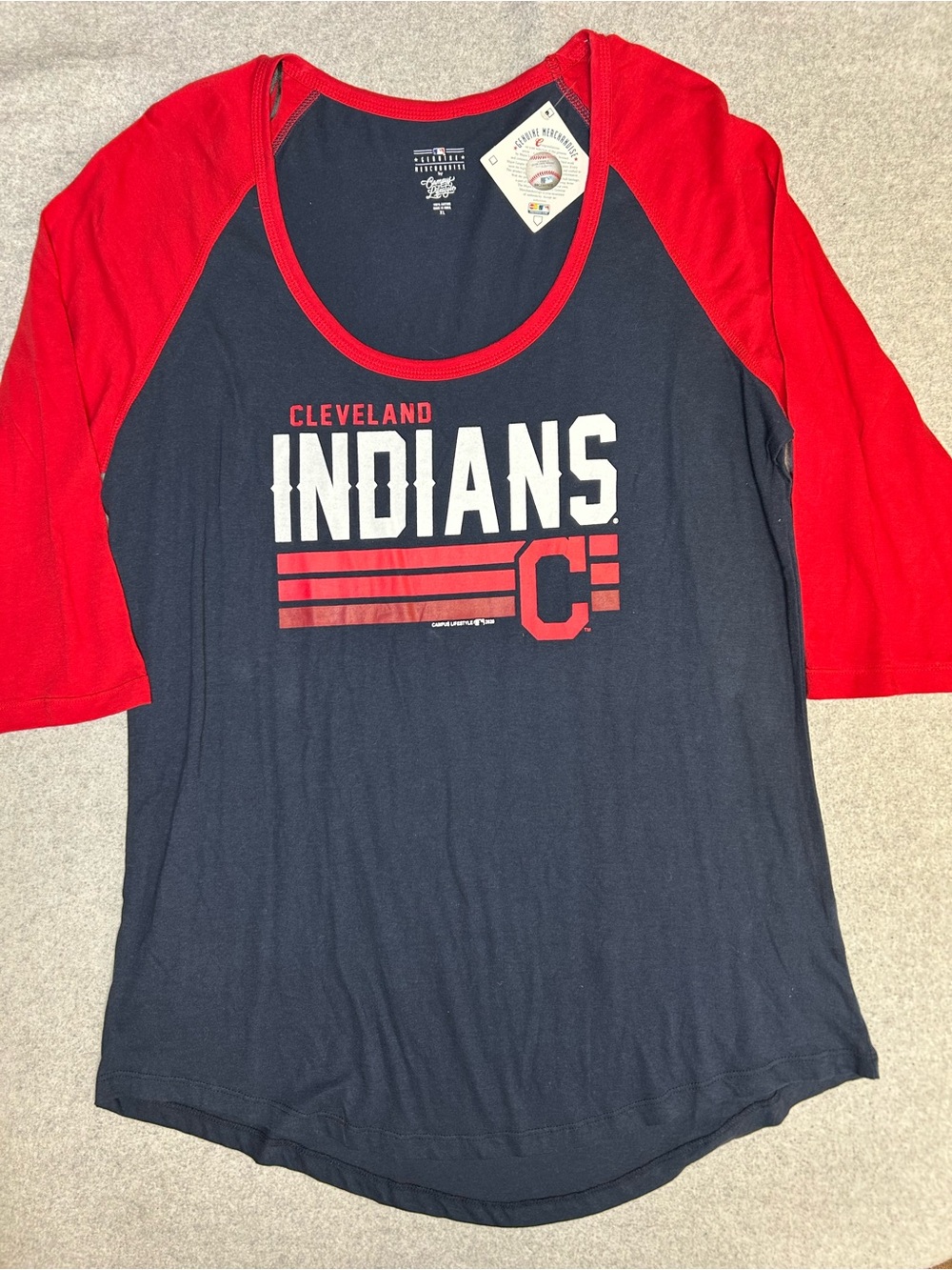 NEW Cleveland Indians Women’s Navy & Red 3/4 Sleeve Shirt XL